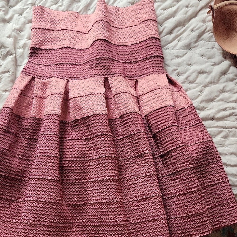Elegant Pink Textured Women's Skirt